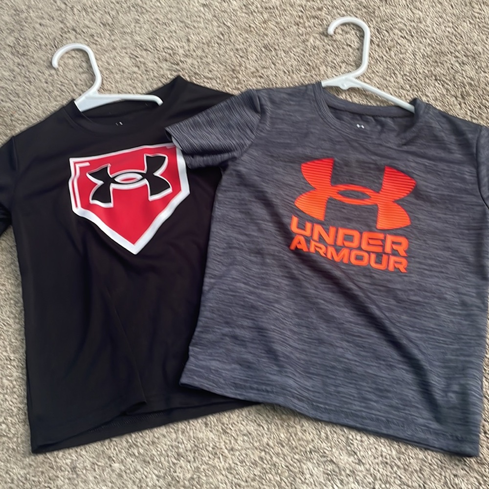 Under armour kids size 5 shirts